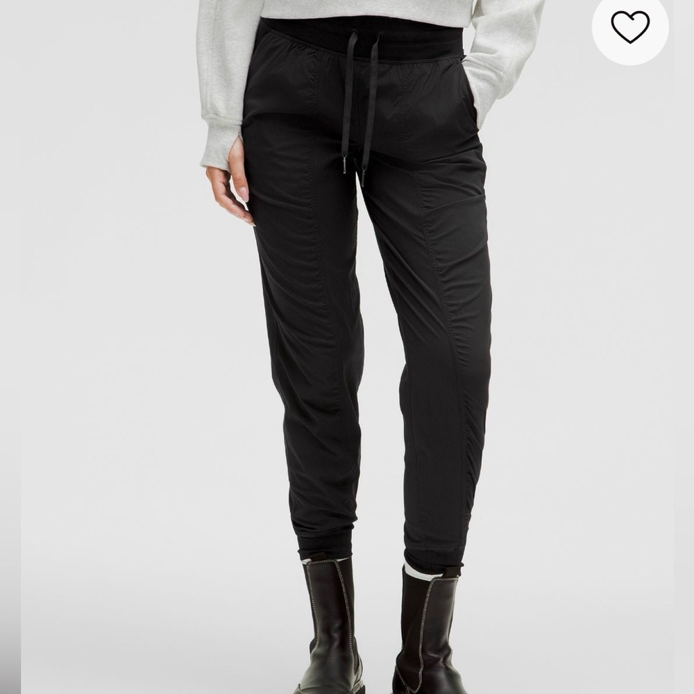 Lululemon Dance Studio Mid-Rose Jogger